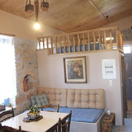 Laini Guest Houses Kouloukouthiana ภายนอก รูปภาพ