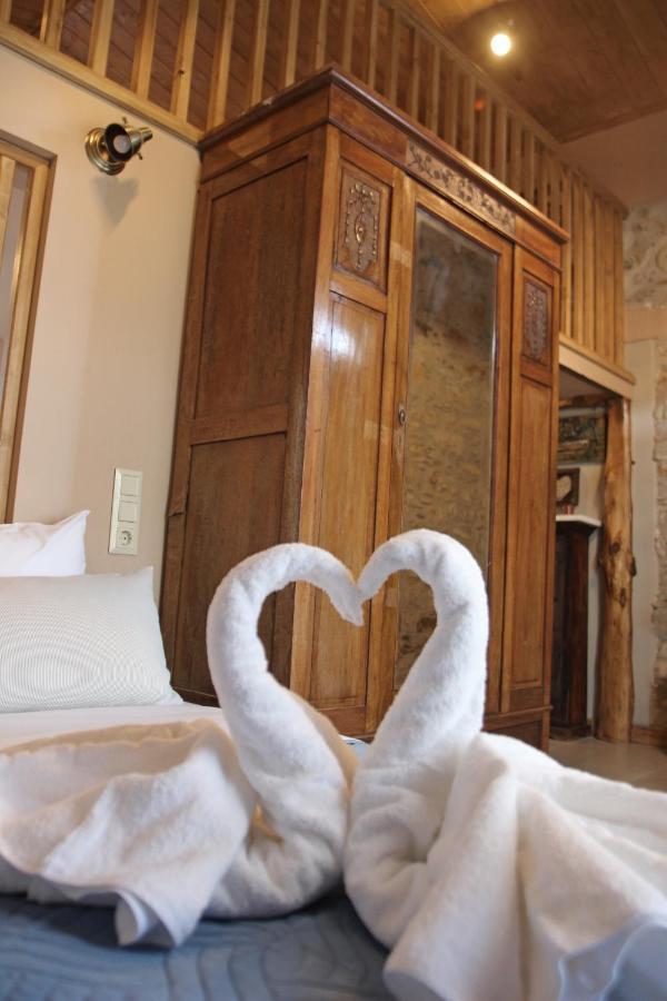 Laini Guest Houses Kouloukouthiana ภายนอก รูปภาพ