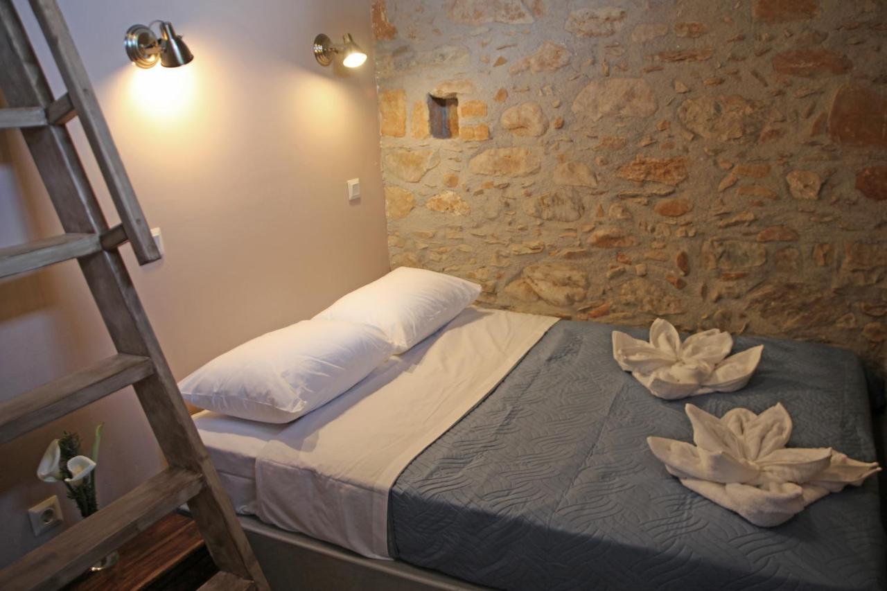 Laini Guest Houses Kouloukouthiana ภายนอก รูปภาพ