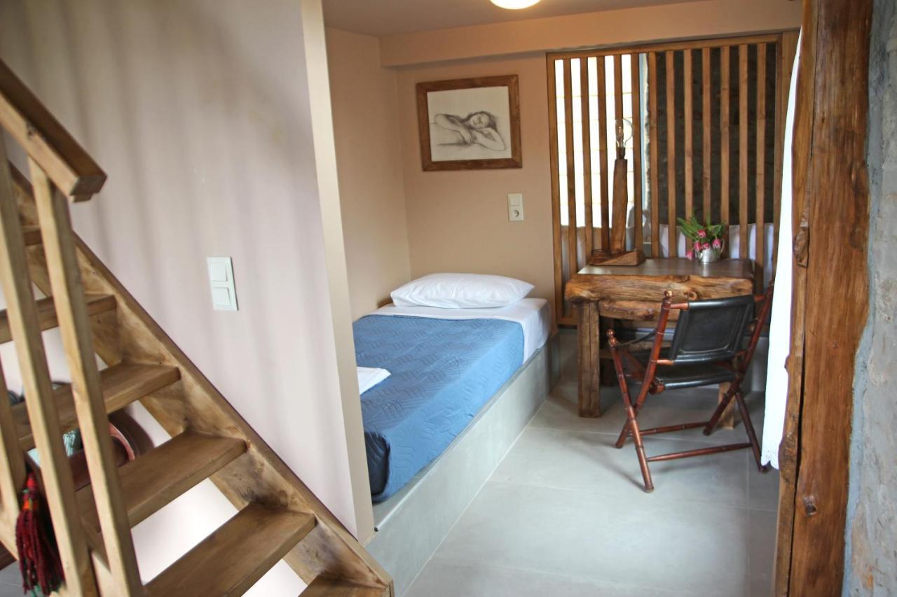 Laini Guest Houses Kouloukouthiana ภายนอก รูปภาพ