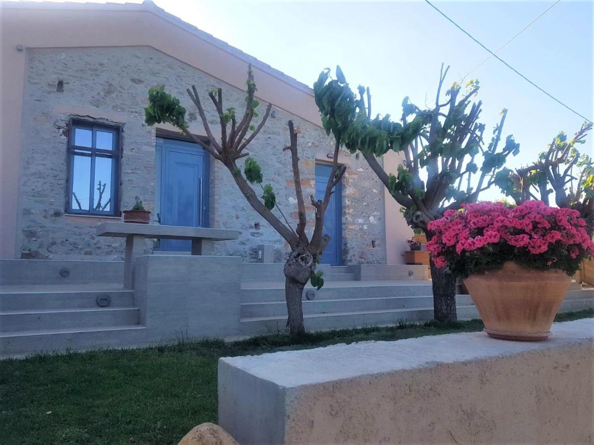 Laini Guest Houses Kouloukouthiana ภายนอก รูปภาพ